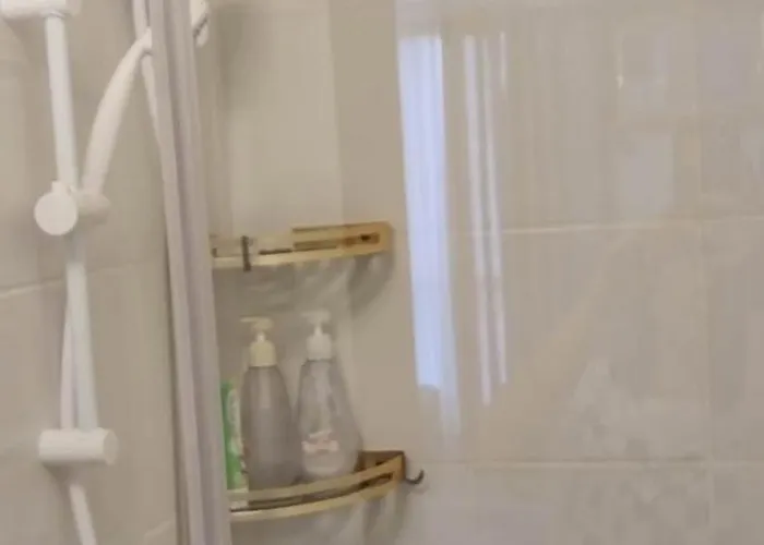 Spacious 2br Unit At Pioneer Woodlands - Mrt Boni Station, Mandaluyong * Manila